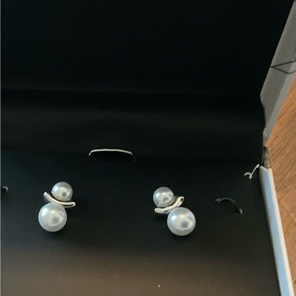 Elegant Silver Pearl Earrings